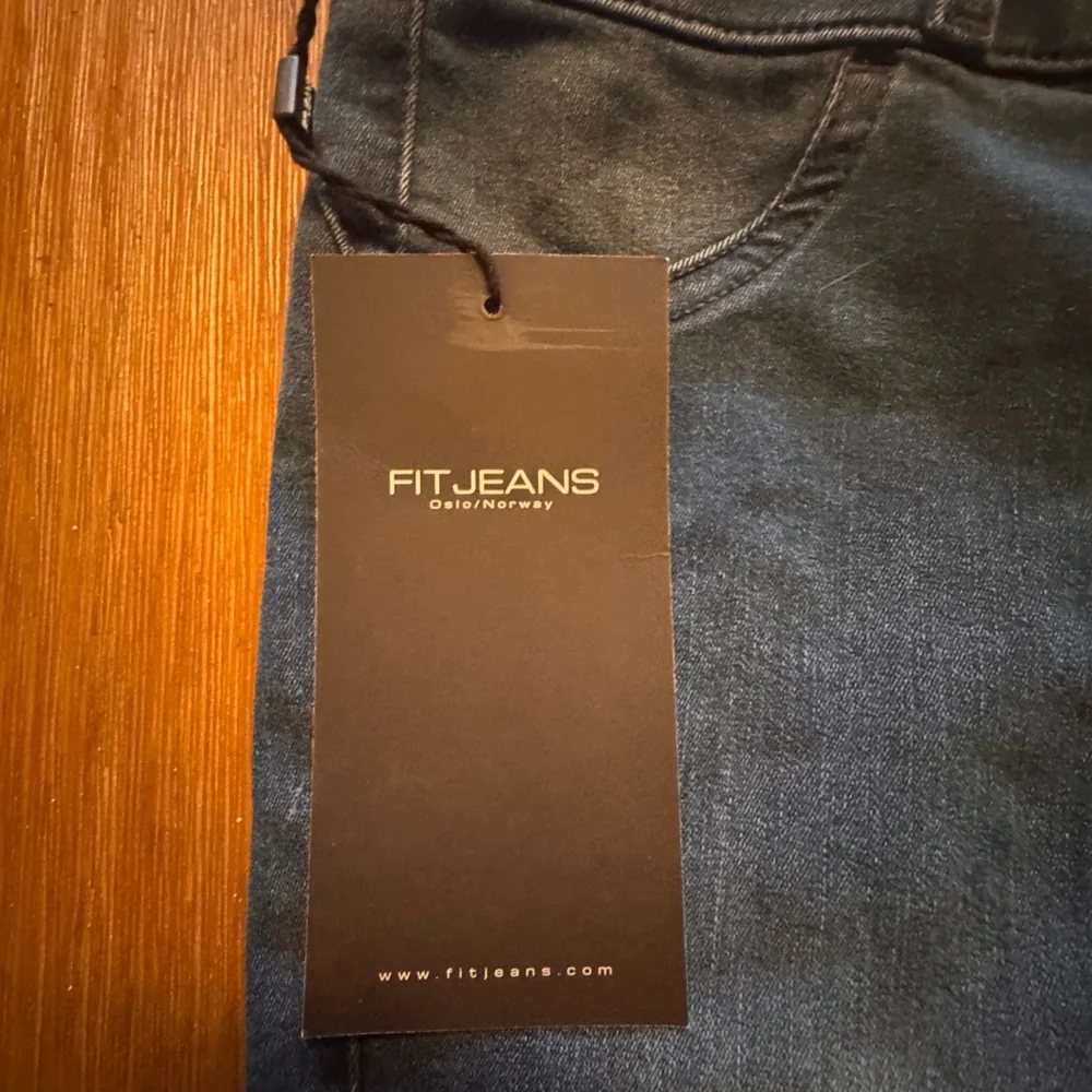 FITJEANS Women's Skinny Jeans in Blue - Picture 3 of 6